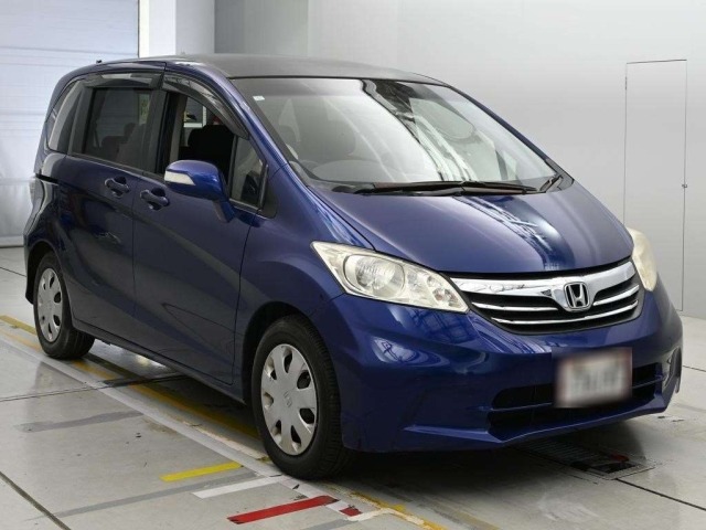 Honda FREED 2013 8153261-5