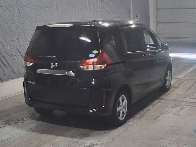Honda FREED 2017 8153293-1