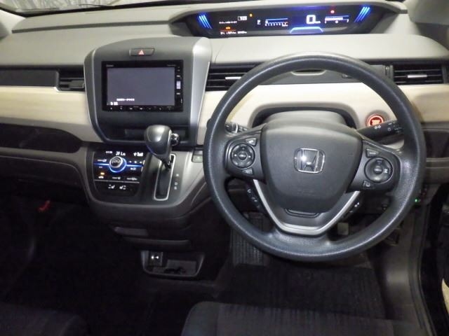 Honda FREED 2017 8153293-4