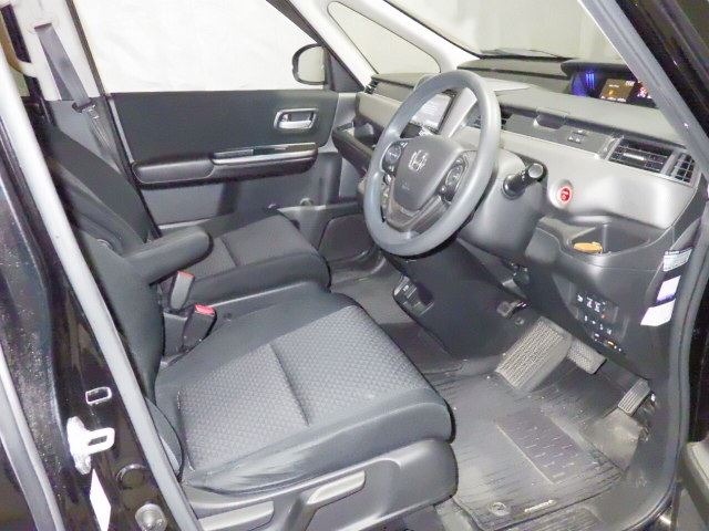 Honda FREED 2019 8153294-3