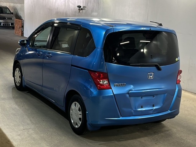 Honda FREED 2011 8153404-1