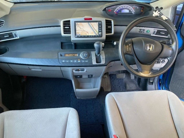 Honda FREED 2011 8153404-3