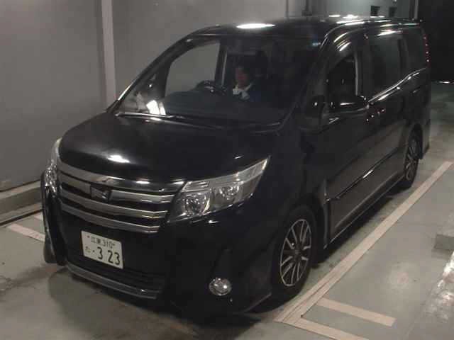 Toyota NOAH 2015 8152141-4