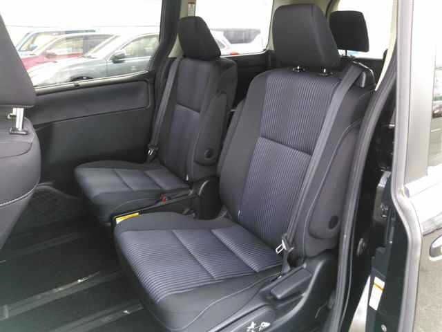Toyota NOAH 2015 8152141-9