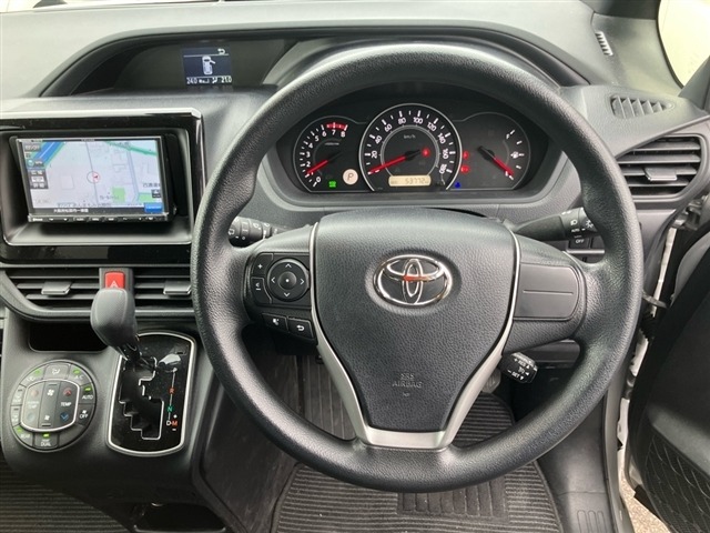 Toyota NOAH 2021 8152388-3