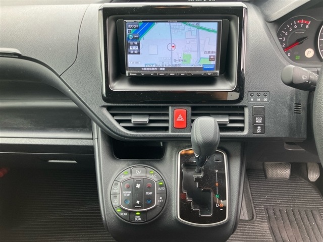 Toyota NOAH 2021 8152388-4