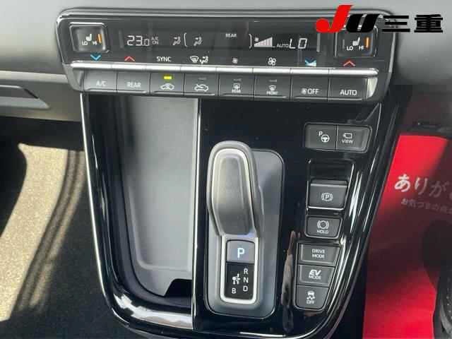 Toyota NOAH 2025 8152560-25