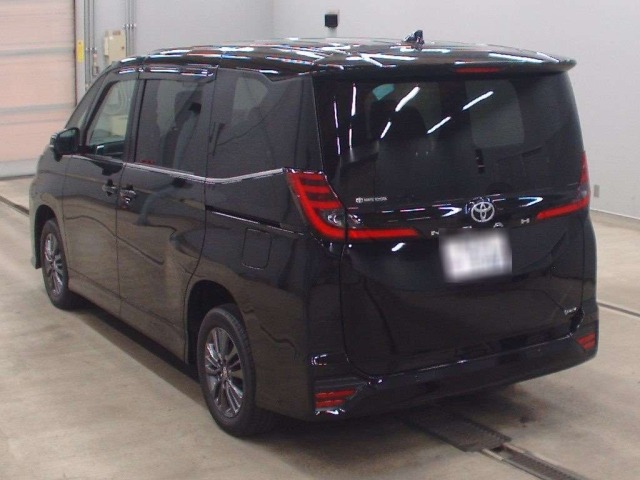 Toyota NOAH 2026 8152635-6