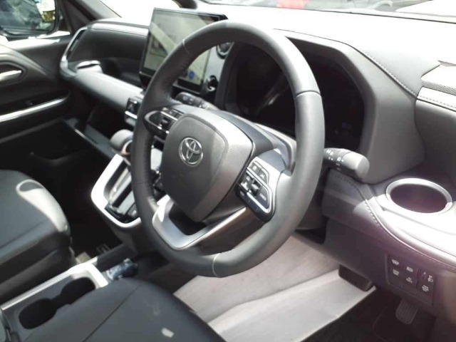 Toyota NOAH 2026 8152635-7