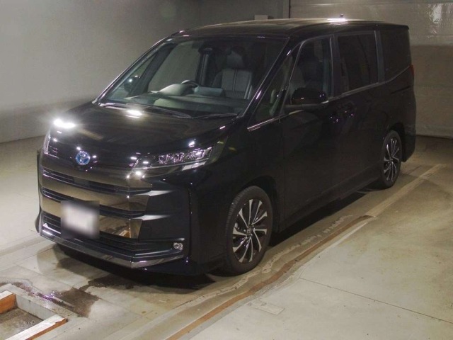 Toyota NOAH 2025 8152666-0