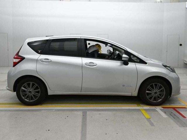 Nissan NOTE 2017 8162408-3