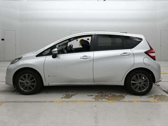 Nissan NOTE 2017 8162408-4