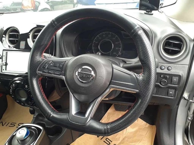 Nissan NOTE 2017 8162408-9