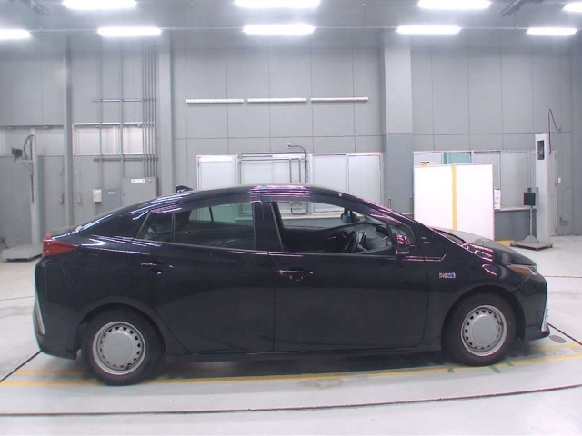 Toyota PRIUS PHV 2021 8151290-3