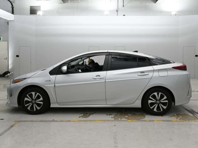 Toyota PRIUS PHV 2021 8151313-4