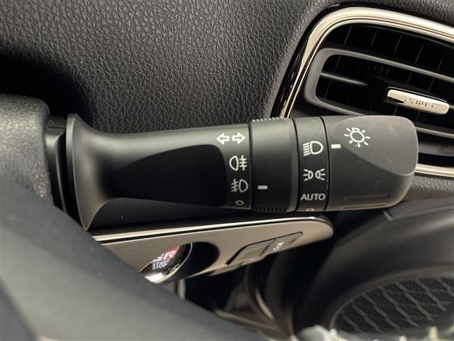Toyota PRIUS PHV 2018 8151381-2