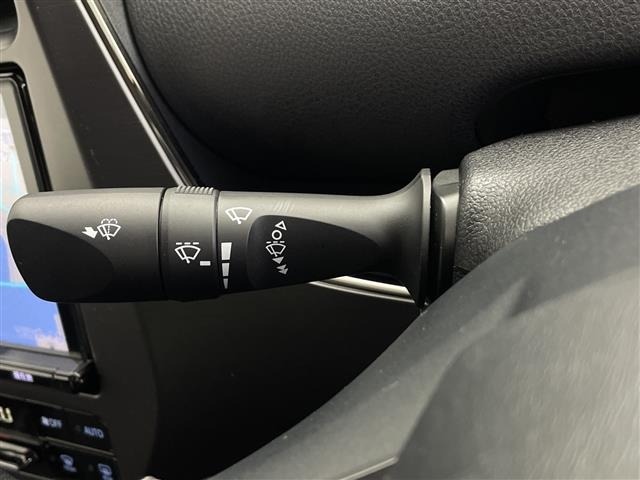 Toyota PRIUS PHV 2018 8151381-22