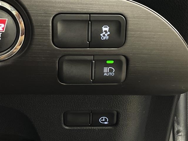 Toyota PRIUS PHV 2018 8151381-9