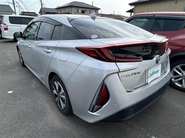 Toyota PRIUS PHV 2017 8151452-1