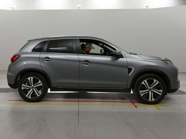 Mitsubishi RVR 2024 8157674-3