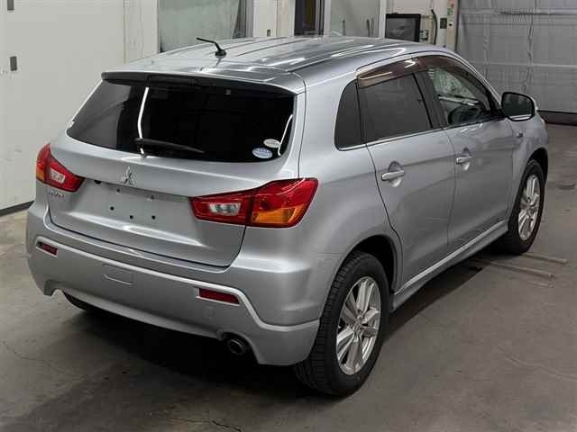 Mitsubishi RVR 2010 8157683-5