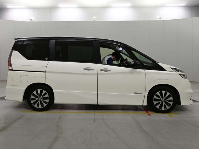 Nissan SERENA 2017 8153180-3