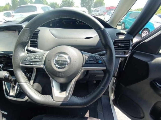 Nissan SERENA 2017 8153180-9