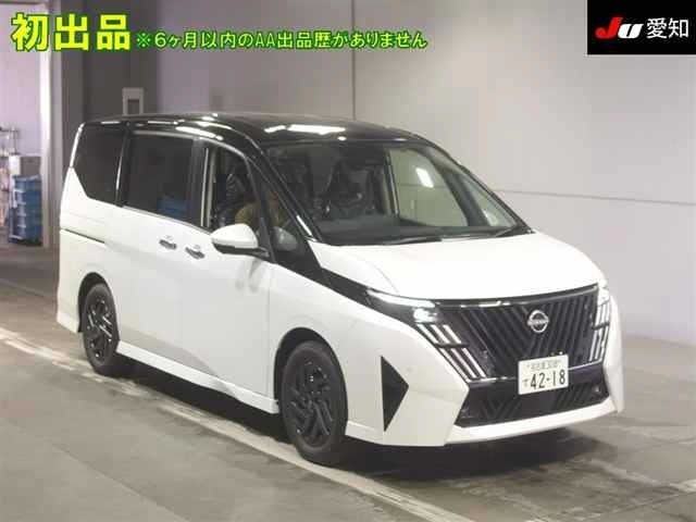 Nissan SERENA 2026 8153211-0