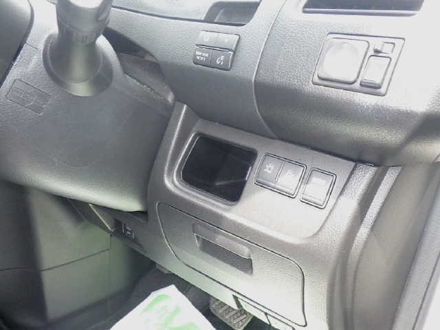 Nissan SERENA 2011 8153268-6