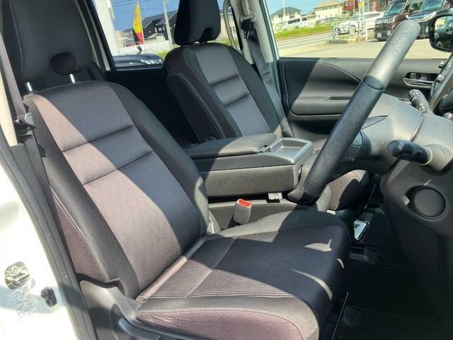 Nissan SERENA 2018 8153332-24