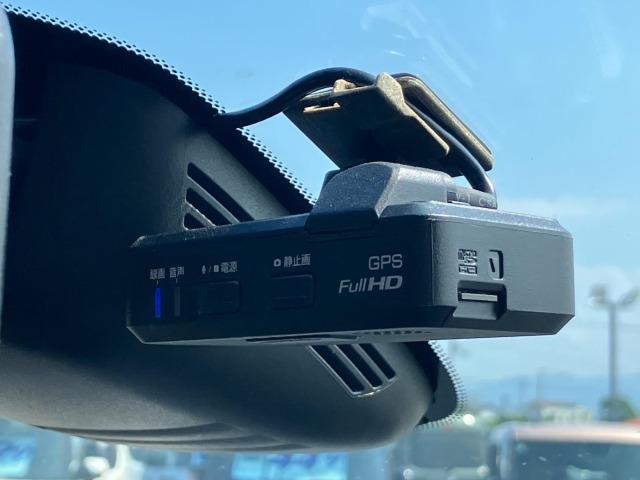 Nissan SERENA 2018 8153332-8