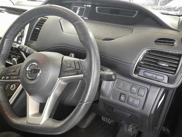 Nissan SERENA 2018 8153348-9
