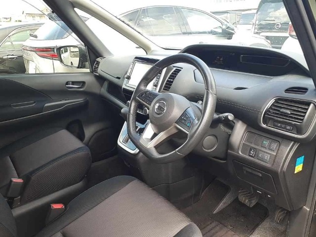 Nissan SERENA 2018 8153351-9