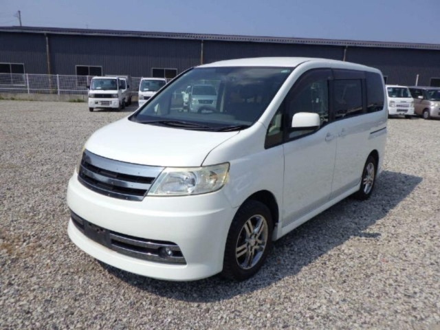 Nissan SERENA 2005 8153412-4