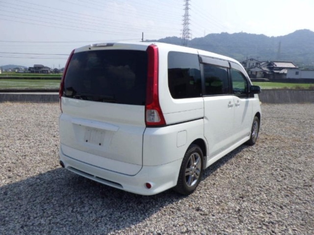 Nissan SERENA 2005 8153412-5