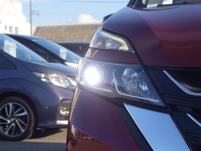 Nissan SERENA 2018 8154845-6