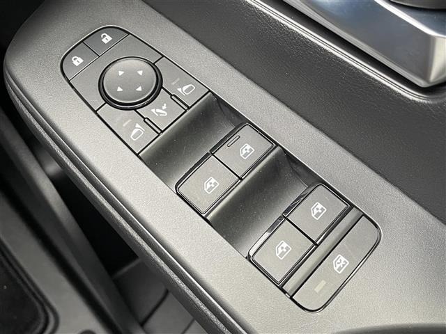 Nissan SERENA 2025 8154854-6