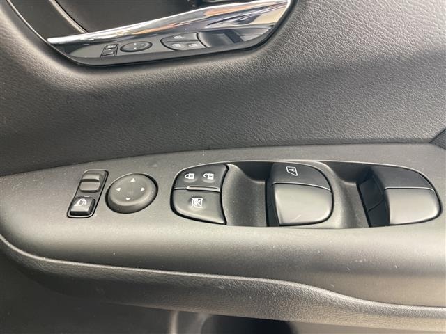 Nissan SERENA 2022 8154951-6