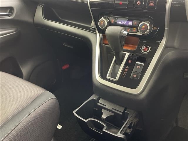 Nissan SERENA 2018 8154986-3
