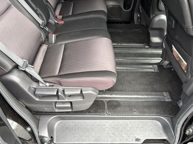 Nissan SERENA 2016 8155007-6