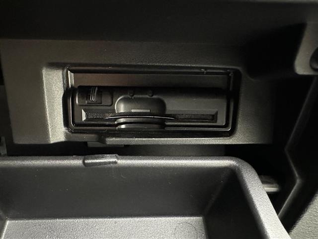 Nissan SERENA 2018 8155056-11