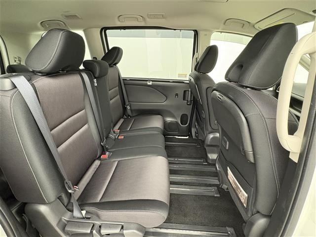 Nissan SERENA 2017 8155057-11