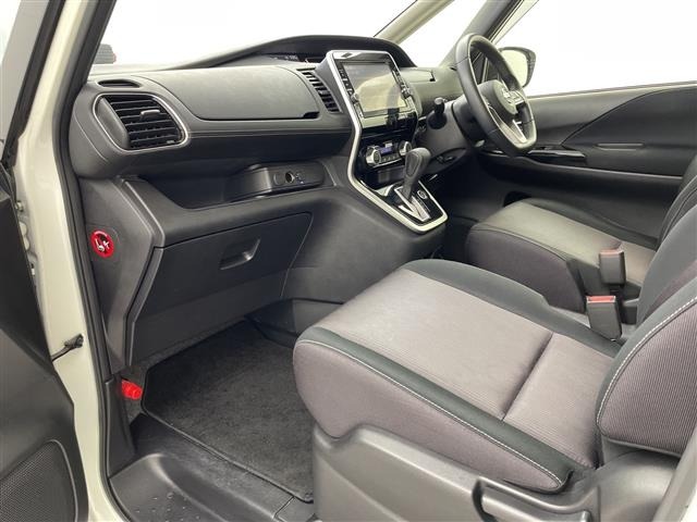 Nissan SERENA 2017 8155112-6