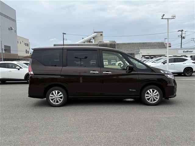 Nissan SERENA 2017 8155128-11