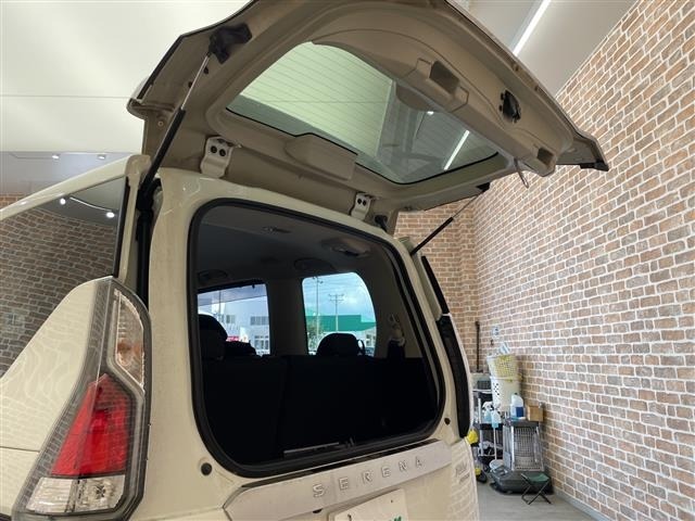 Nissan SERENA 2017 8155136-4