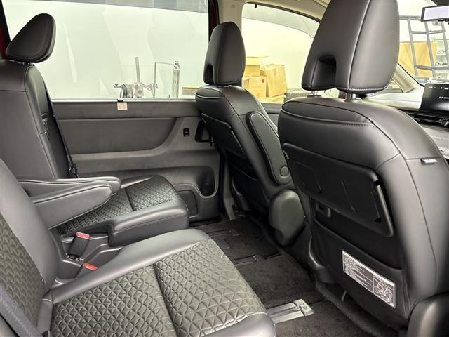 Nissan SERENA 2024 8155146-4