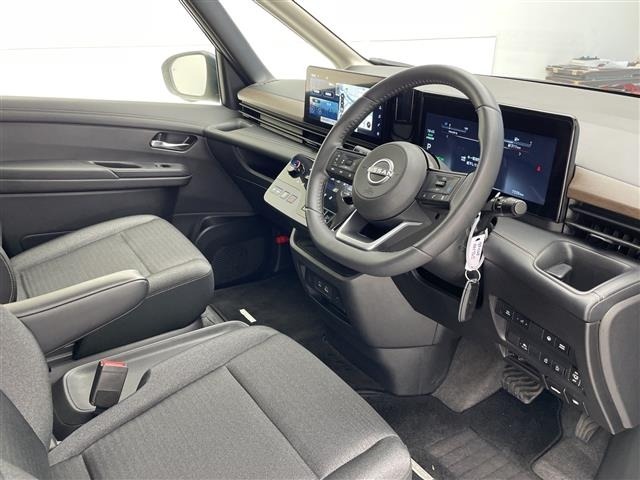 Nissan SERENA 2023 8155187-13