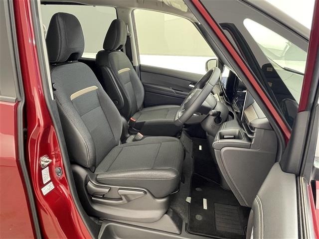 Nissan SERENA 2023 8155211-2