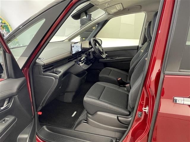 Nissan SERENA 2023 8155211-4
