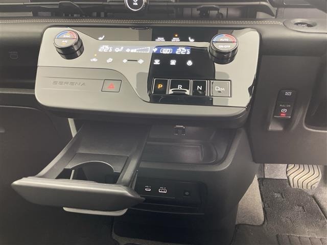 Nissan SERENA 2023 8155335-3